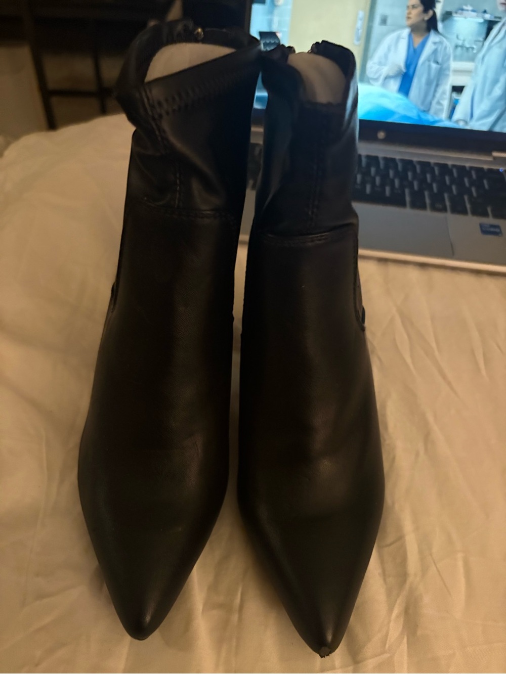 JustFab Black Pointed Toe Ankle Booties